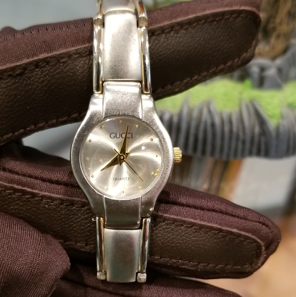 Gucci Watch - Picture 2 of 3